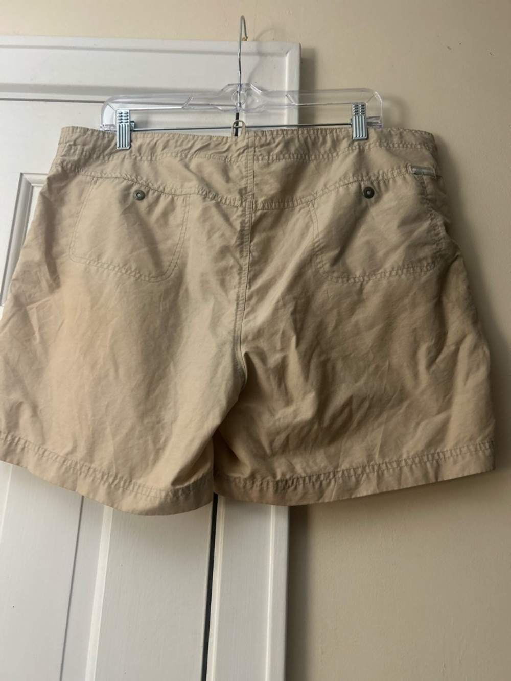Columbia Women’s Drawstring Khaki Hiking Shorts - Picture 2 of 8